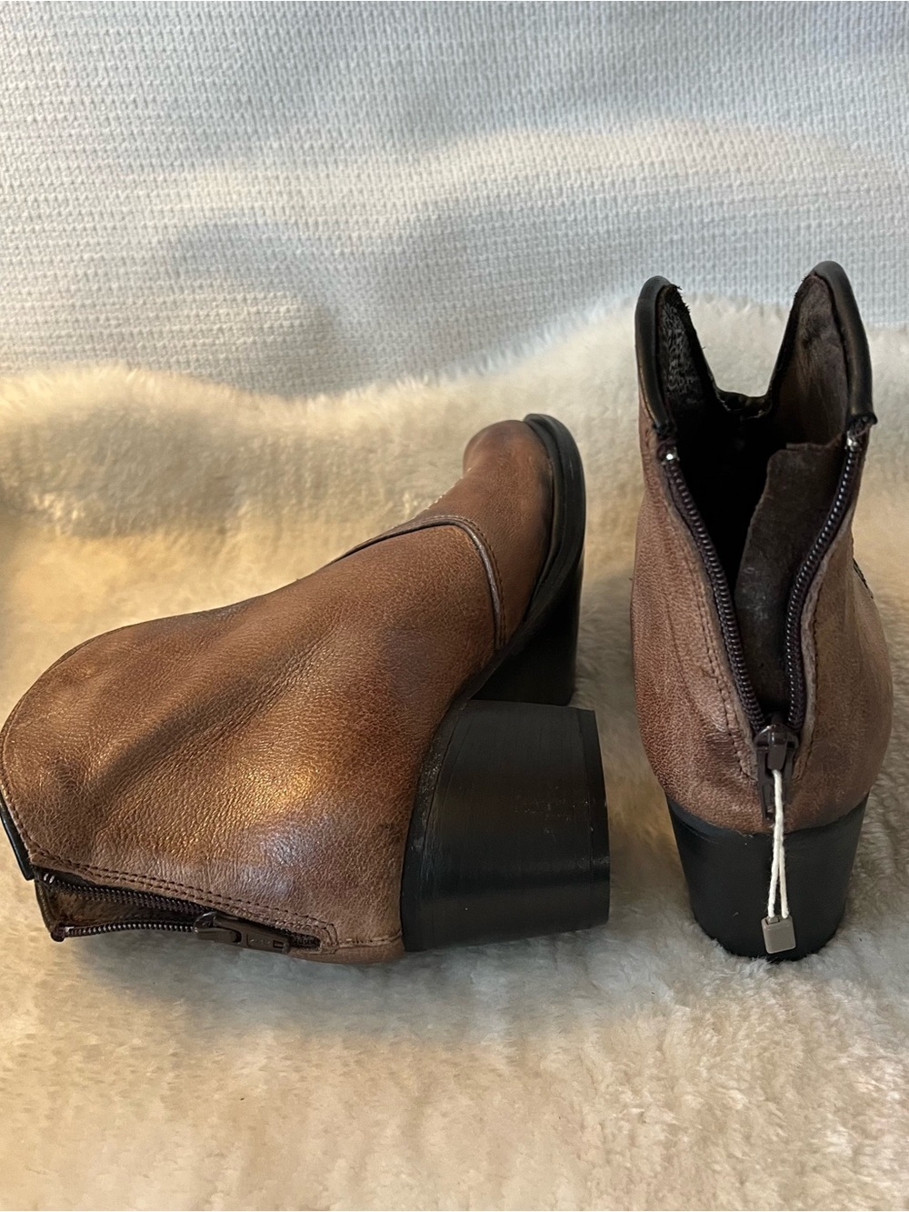 Divine Follie Italy Brown Embroidered Western Ankle Leather Booties - Picture 15 of 16